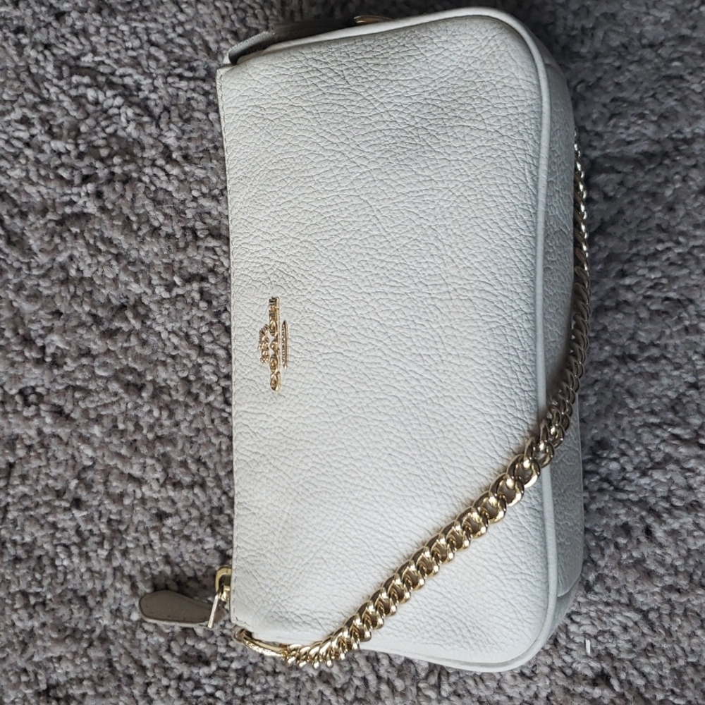 Coach nolita 19